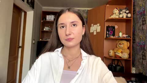 Snapshot of adeleapel chatting on April 2026 10:54:01 AM Poly online show from April 2026 10:54:01 AM