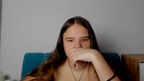 adelecruzz online show from June 2026 12:04:02 PM