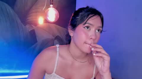 Snapshot of adelefoxx chatting on December 2024 09:06:01 PM AdeleFoxx online show from December 2024 09:06:01 PM