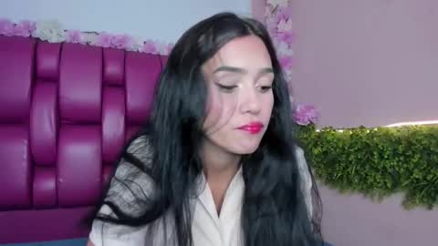 Snapshot of adelefoxx chatting on November 2025 02:05:01 PM AdeleFoxx online show from November 2025 02:05:01 PM