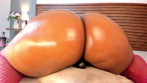 Snapshot of adelehottman chatting on September 2025 06:23:02 PM Adele online show from September 2025 06:23:02 PM