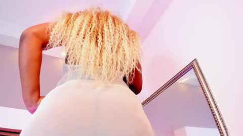 Snapshot of adelehottman chatting on February 2026 06:56:01 PM Adele online show from February 2026 06:56:01 PM