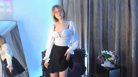Snapshot of adelin_frosty chatting on October 2025 03:23:02 PM Adelin online show from October 2025 03:23:02 PM