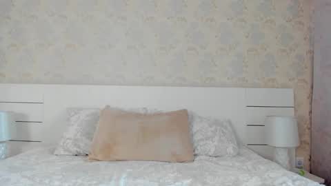 adellegirl online show from May 2026 04:37:01 PM