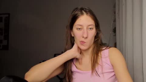 Snapshot of adellqueen chatting on December 2024 10:34:02 PM Adell online show from December 2024 10:34:02 PM