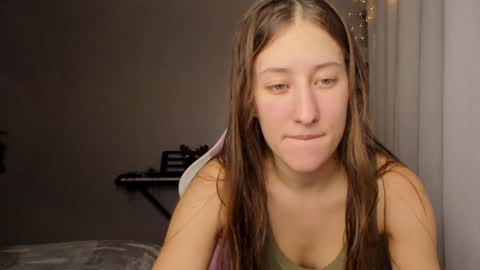 Snapshot of adellqueen chatting on December 2024 10:36:02 PM Adell online show from December 2024 10:36:02 PM