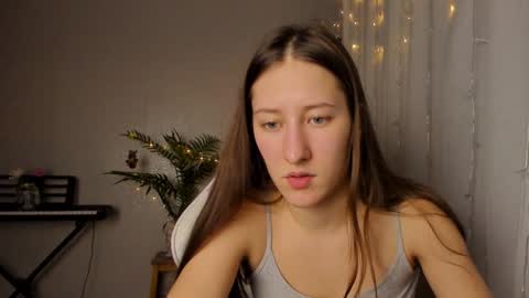 Snapshot of adellqueen chatting on January 2025 10:30:02 PM Adell online show from January 2025 10:30:02 PM