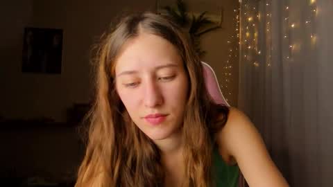 Snapshot of adellqueen chatting on September 2025 09:47:02 PM Adell online show from September 2025 09:47:02 PM