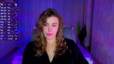 Snapshot of adelynnn chatting on September 2025 09:41:02 PM Ada online show from September 2025 09:41:02 PM