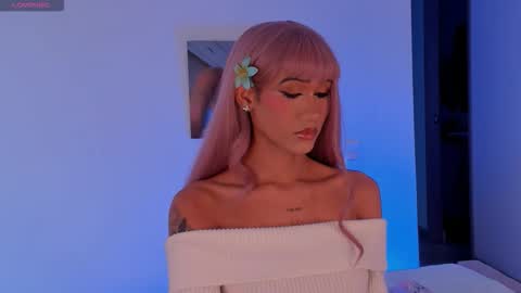 Isabellafirst online show from September 2025 05:02:01 PM