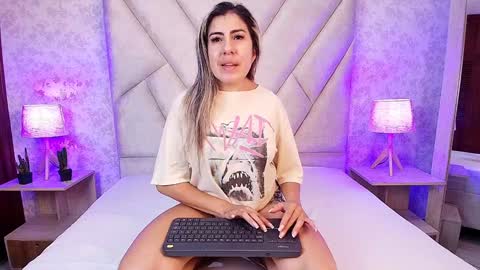 AdharaSmithh online show from February 2025 09:06:02 PM