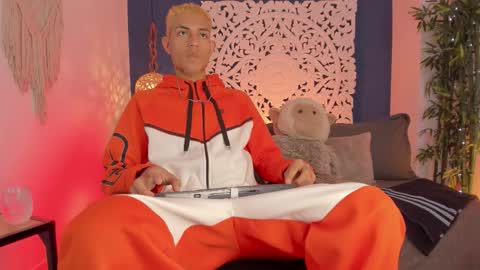 adonis_wb online show from January 2026 02:38:01 AM