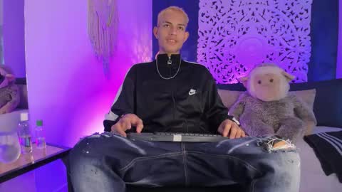 adonis_wb online show from January 2026 04:05:02 AM