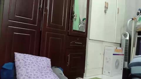 annelovesu online show from November 2025 12:32:02 AM