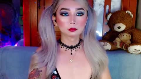 Snapshot of adorableslutxxx chatting on December 2024 11:18:01 PM jasmine online show from December 2024 11:18:01 PM