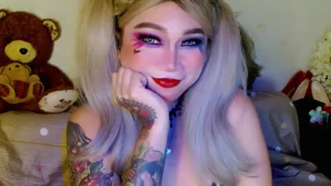 Snapshot of adorableslutxxx chatting on February 2025 05:29:02 PM jasmine online show from February 2025 05:29:02 PM