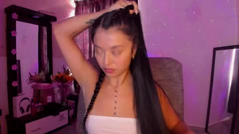 Stormi online show from February 2025 07:37:02 PM