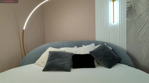 adoracortes online show from March 2026 05:10:02 AM