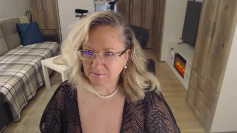 Cryna online show from February 2025 02:28:02 AM