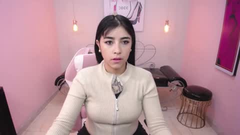Snapshot of adri_gomez_1 chatting on April 2026 10:43:02 AM Adri online show from April 2026 10:43:02 AM