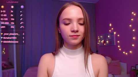 Snapshot of adria_arjona chatting on March 2026 07:48:02 AM Eva online show from March 2026 07:48:02 AM