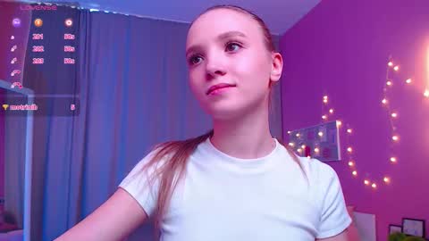 Snapshot of adria_arjona chatting on March 2026 07:38:01 AM Eva online show from March 2026 07:38:01 AM