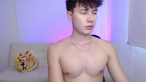 adrian morelli online show from December 2025 07:54:01 PM