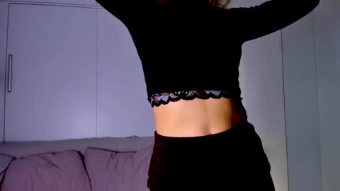 Adriana online show from October 2025 07:20:02 AM