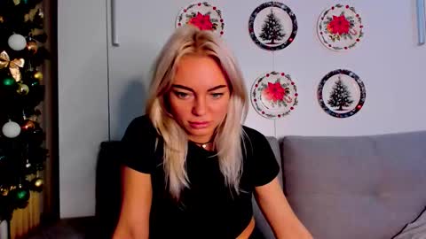 Adriana online show from November 2025 12:52:01 PM