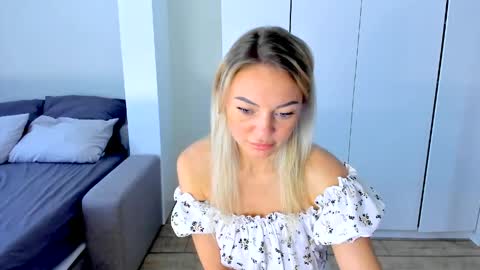 Snapshot of adriana_coy_ chatting on May 2026 11:59:01 AM Adriana online show from May 2026 11:59:01 AM