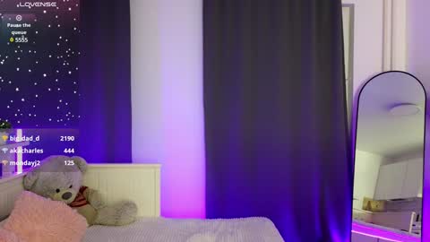 adrianawow1 online show from February 2025 12:27:02 AM