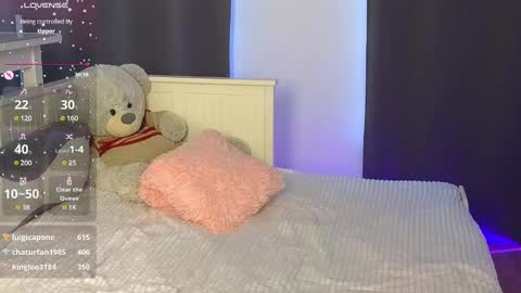 adrianawow1 online show from March 2025 06:52:02 AM