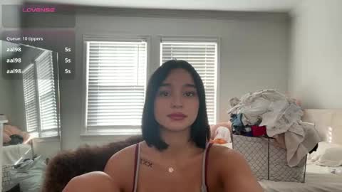 Adrianna  online show from October 2025 06:31:01 PM