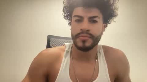 adriano guapo online show from November 2025 01:09:02 AM