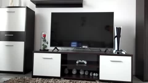 Snapshot of adrianohunt chatting on December 2024 08:33:02 AM Adriano online show from December 2024 08:33:02 AM