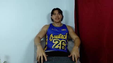 adriel_escalante online show from October 2025 01:46:01 AM