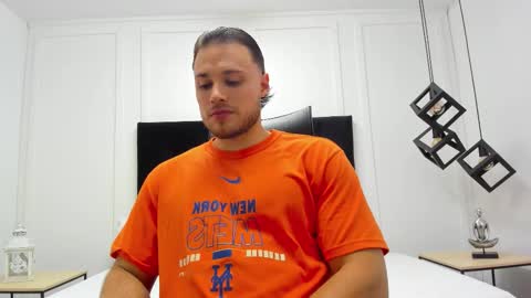 Adrein Roche online show from October 2025 10:32:02 PM