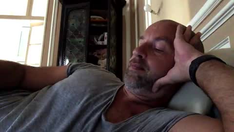 adrienfromparis online show from October 2025 11:06:02 AM