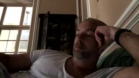 adrienfromparis online show from December 2025 09:18:01 AM