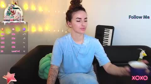 Snapshot of adrihanna chatting on January 2025 08:29:01 AM Adriana online show from January 2025 08:29:01 AM