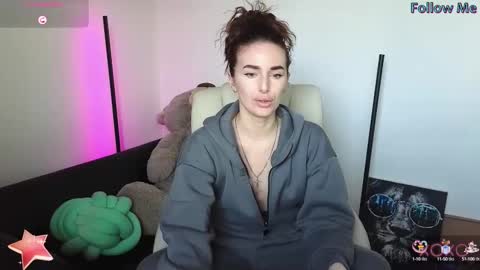 Snapshot of adrihanna chatting on February 2025 06:19:01 AM Adriana online show from February 2025 06:19:01 AM