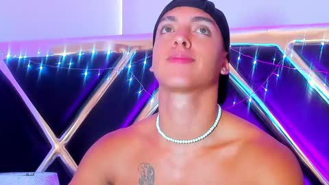 Adrian Lopez online show from December 2024 02:49:02 PM