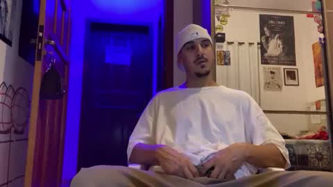 Luci online show from November 2025 04:05:01 AM