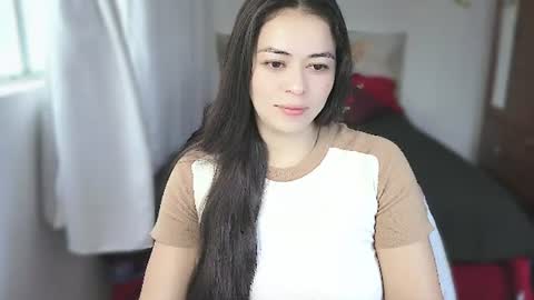 Snapshot of aeseelia chatting on June 2026 04:00:02 PM lia online show from June 2026 04:00:02 PM