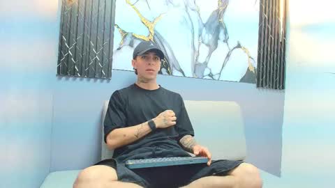 AETHON online show from November 2025 03:02:01 PM