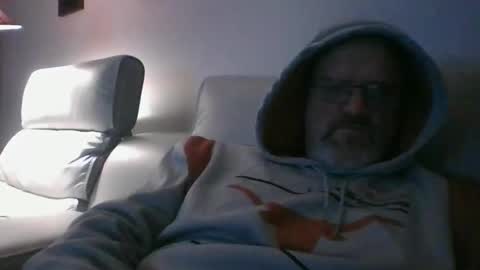 afr10221966 online show from November 2025 02:43:01 AM