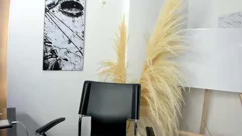 Snapshot of africa_holmes chatting on March 2025 02:04:02 AM Africa online show from March 2025 02:04:02 AM