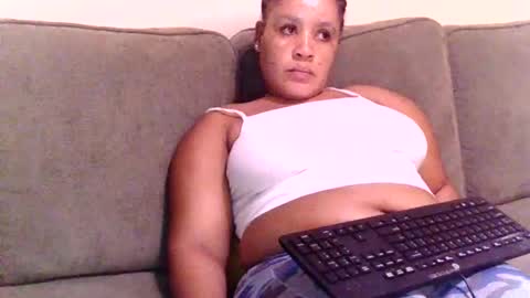 Snapshot of african005 chatting on February 2026 08:04:02 PM loise online show from February 2026 08:04:02 PM