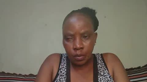 Snapshot of african_divaa chatting on January 2026 01:04:01 PM african_divaa online show from January 2026 01:04:01 PM