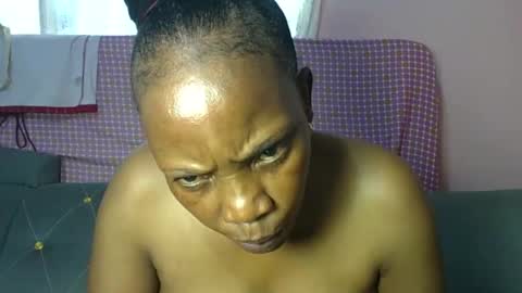 Snapshot of african_divaa chatting on February 2026 08:24:02 AM african_divaa online show from February 2026 08:24:02 AM